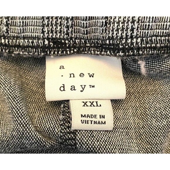 Target A New Day Womens Black & White Plaid Pull On Elastic Waist Crop Pants XXL - Picture 4 of 5